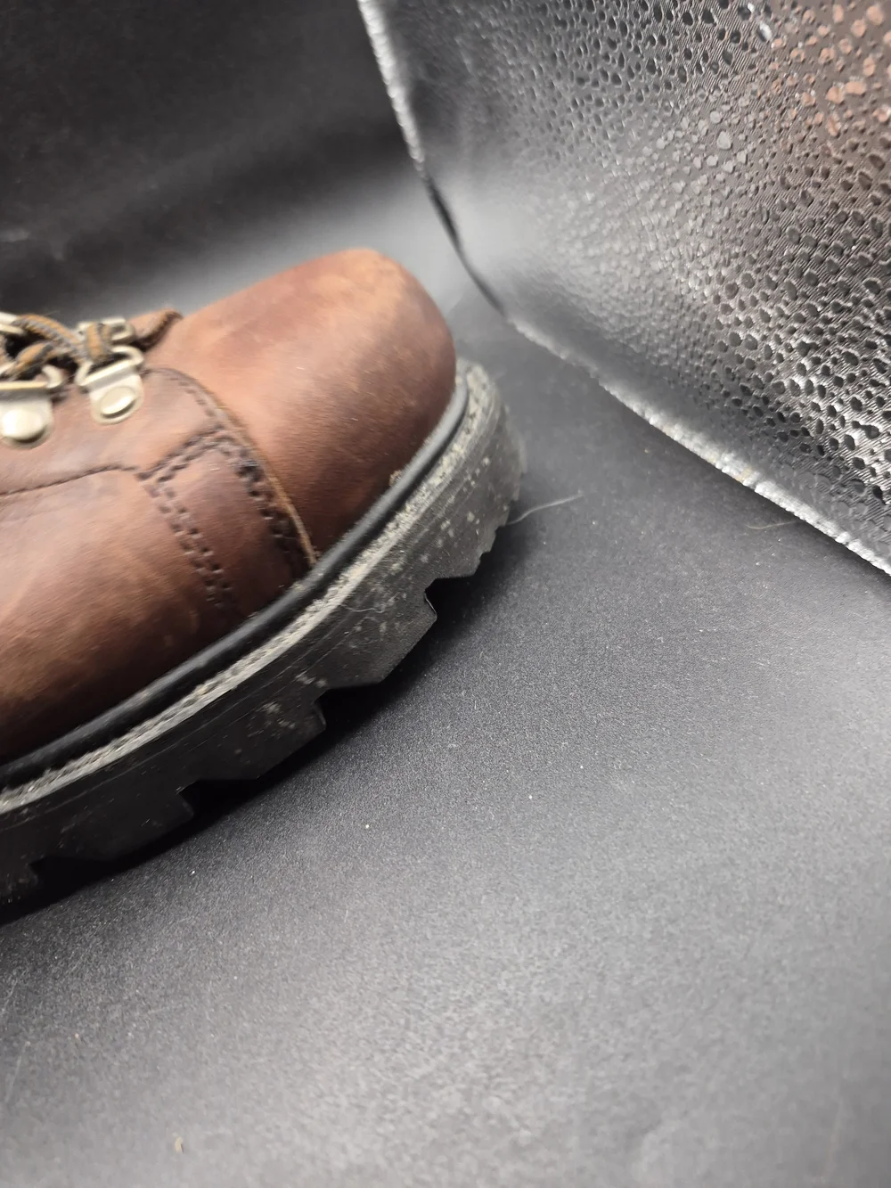 Caterpillar Walking Machine Brown Leather Lace-Up Work Boots with Yellow Logo